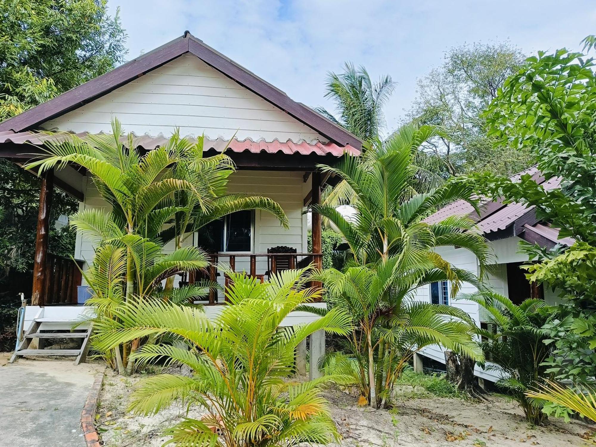Bunnan Bungalows Derm Tkov Village Room photo