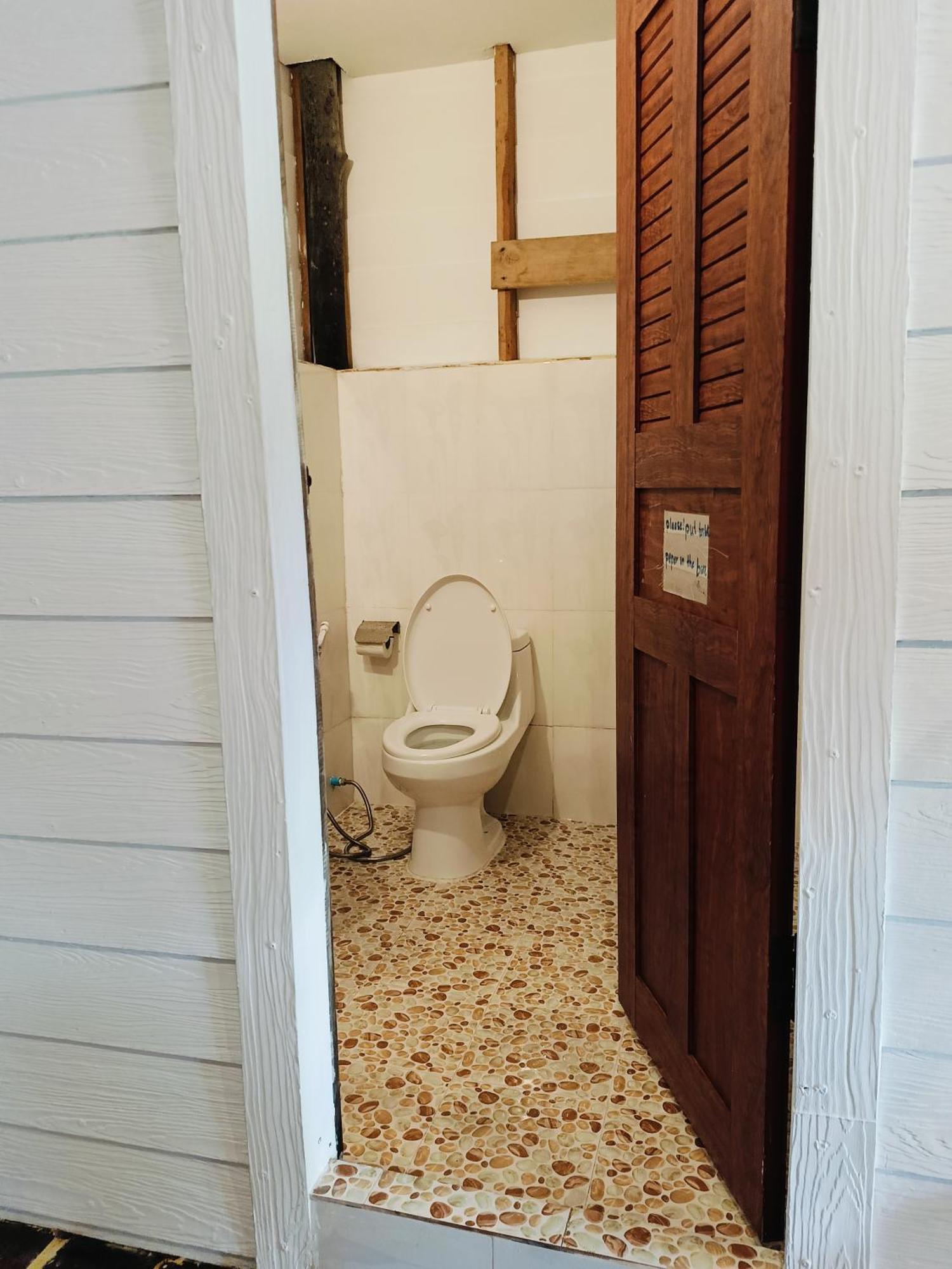Bunnan Bungalows Derm Tkov Village Room photo